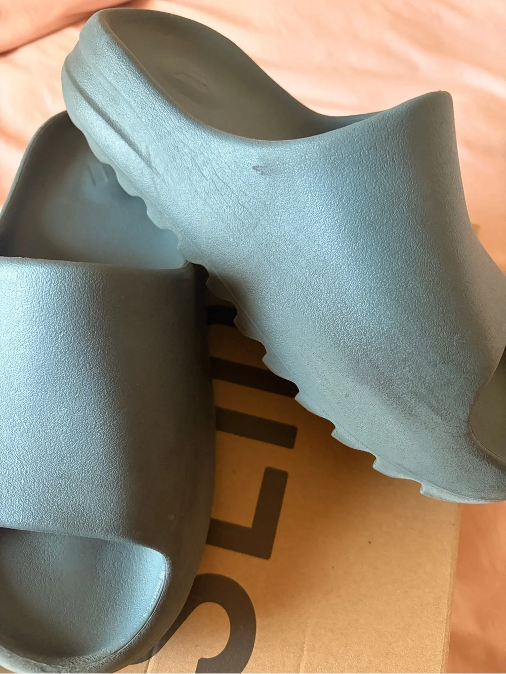 adidas yeezy slide